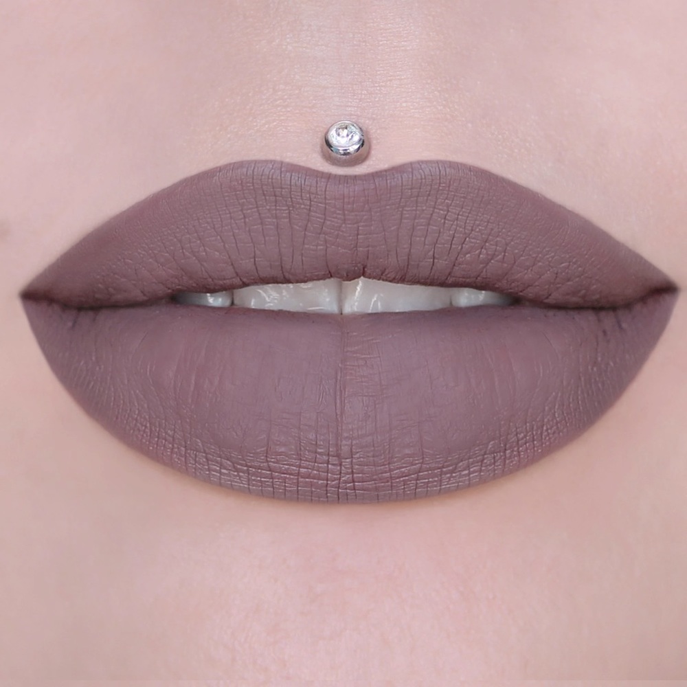 Jeffree Star Liquid Lipstick- Delicious